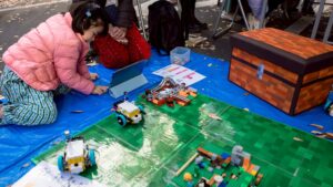 レゴプログラミングでマインクラフト大冒険の体験の様子（小学生向けロボットプログラミング）